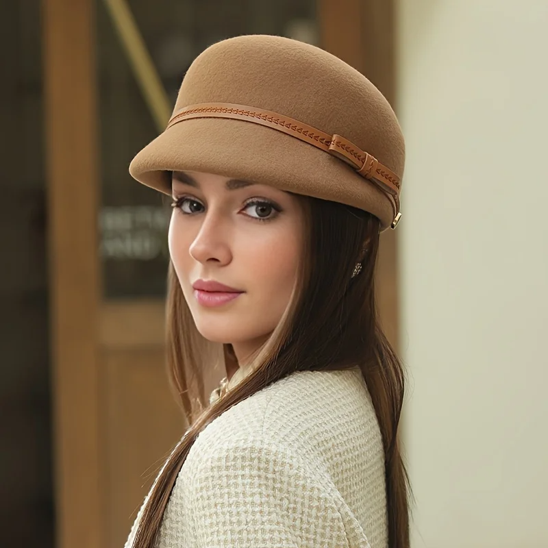 Equestrian hat with leather headband