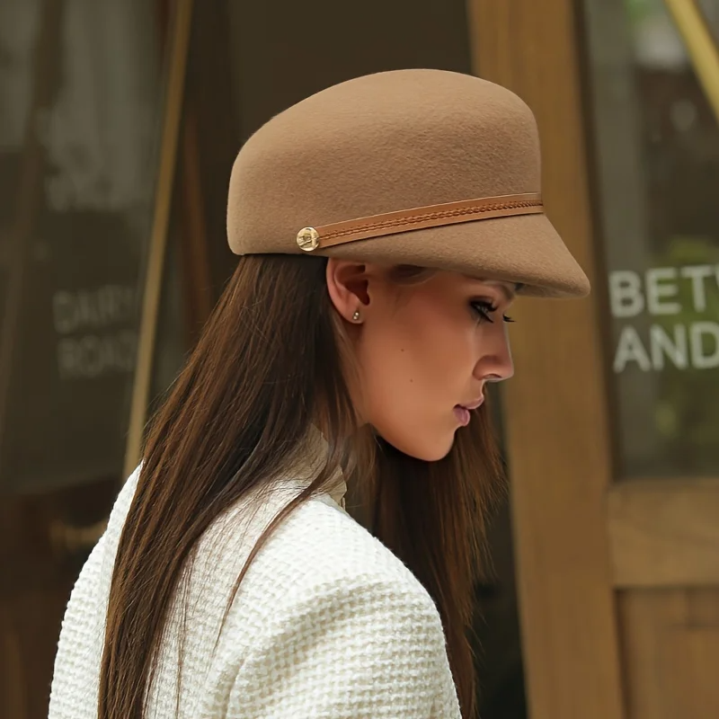 Equestrian hat with leather headband