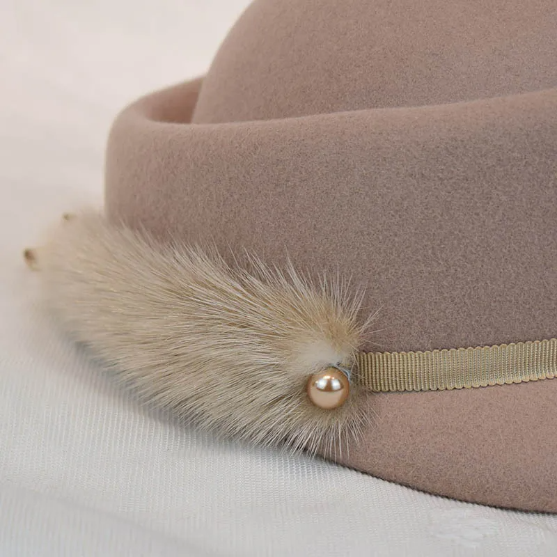 English hat with feather