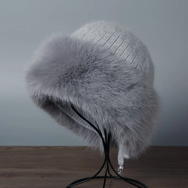 Snow hat with fur